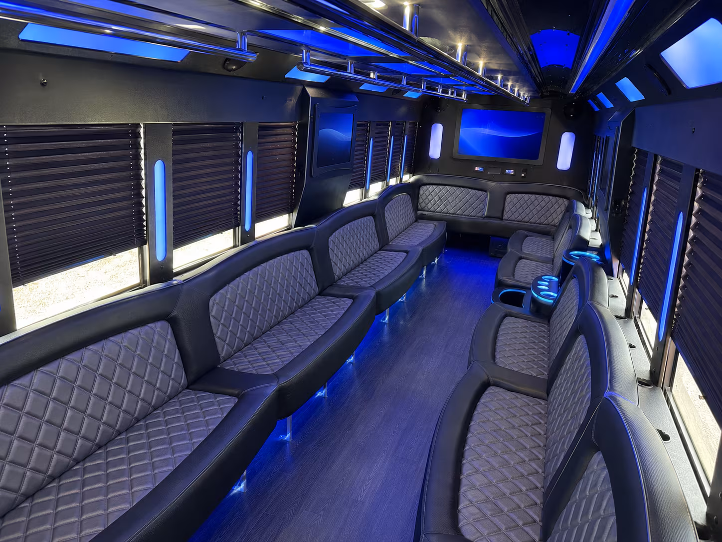 bus rentals for networking events and off site convention dinners in thousand oaks
