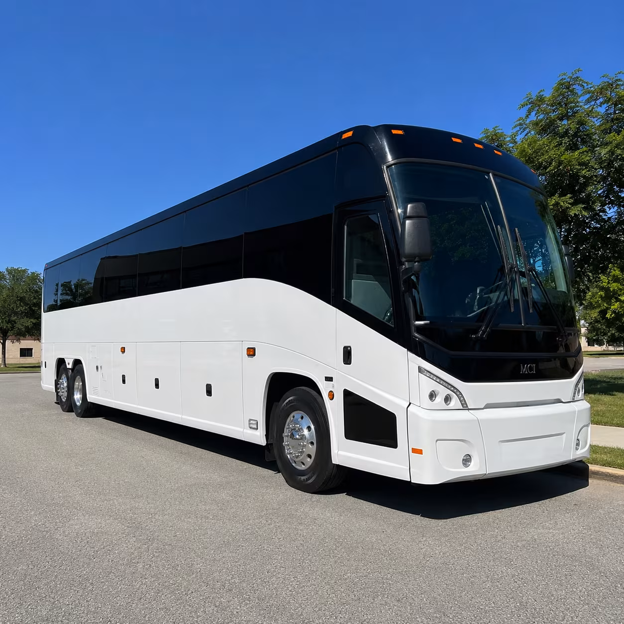 thousand oaks 40 passenger charter bus