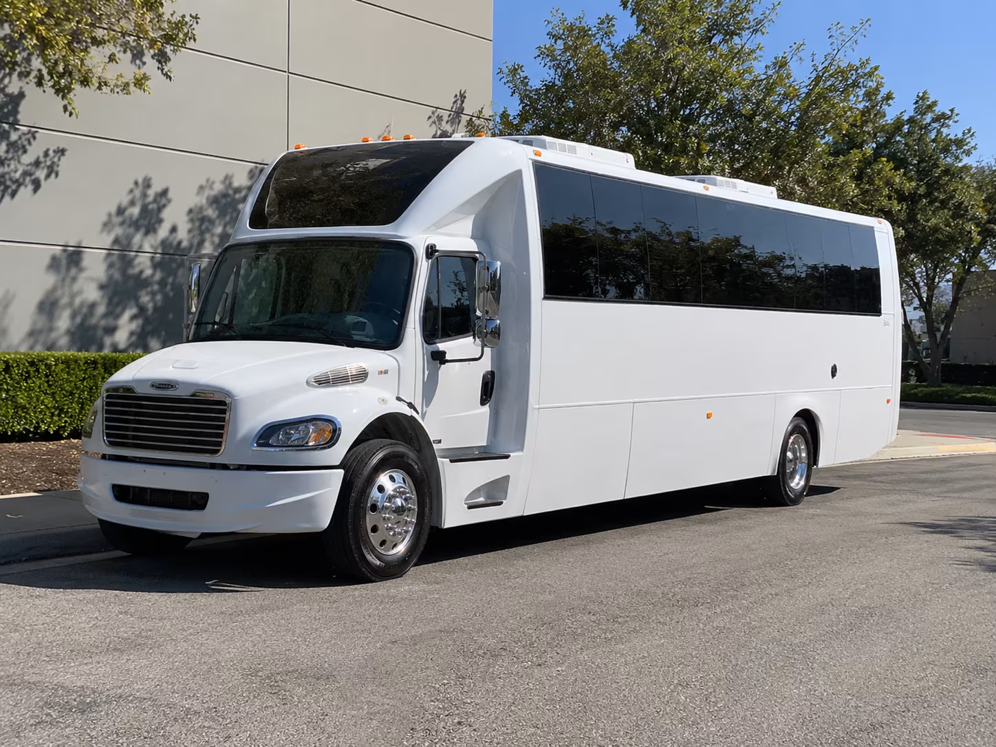 thousand oaks quinceanera sweet 16 party bus rental