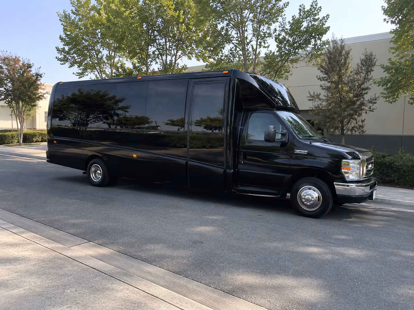 why rent using thousandoaksminibuscompany com